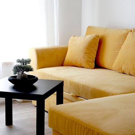 Minimalist Studio Old Town Apartments By Hostlovers Каунас Екстер'єр фото
