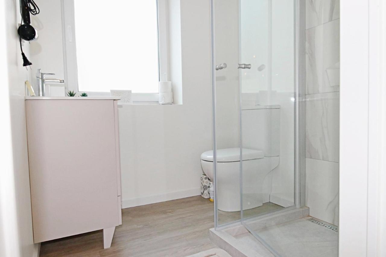 Minimalist Studio Old Town Apartments By Hostlovers Каунас Екстер'єр фото